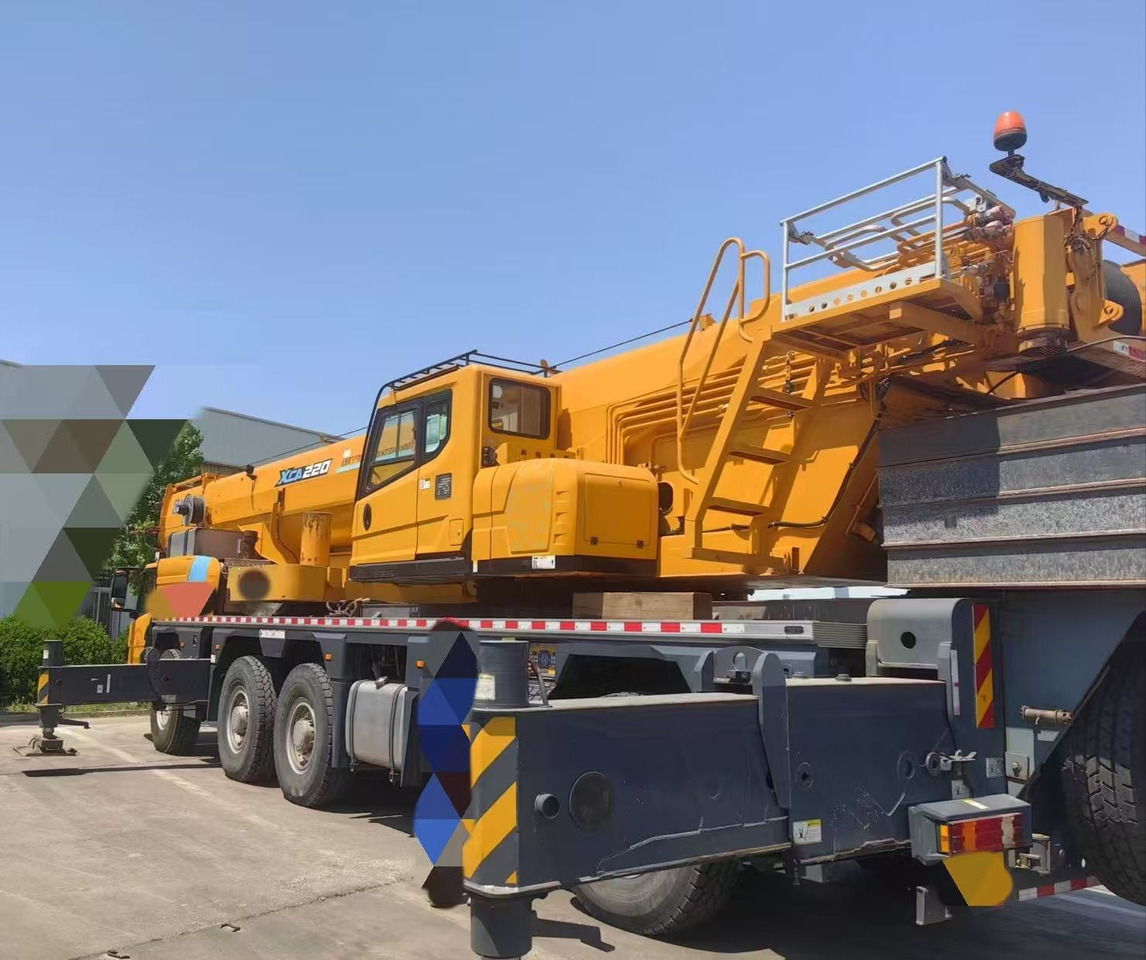 XCMG XCA130L7C - Autokran za sve terene: slika 4 XCMG XCA130L7C - Autokran za sve terene: slika 4