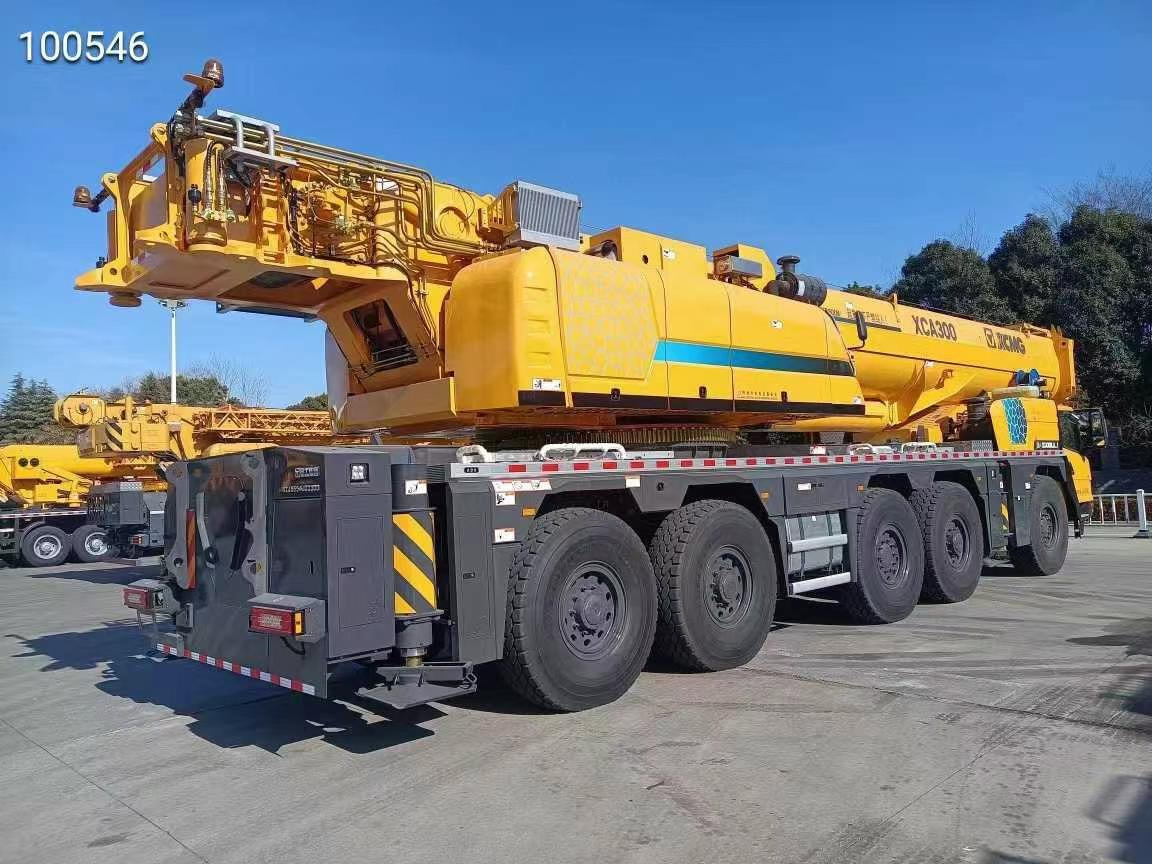 XCMG XCA300 - Autokran za sve terene: slika 3 XCMG XCA300 - Autokran za sve terene: slika 3