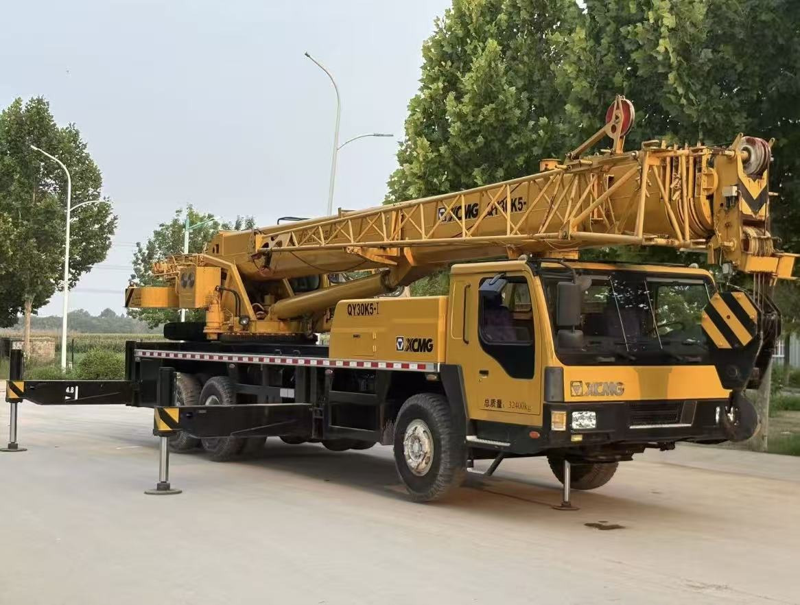 XCMG XCT30L5 - Pokretni kran: slika 2 XCMG XCT30L5 - Pokretni kran: slika 2