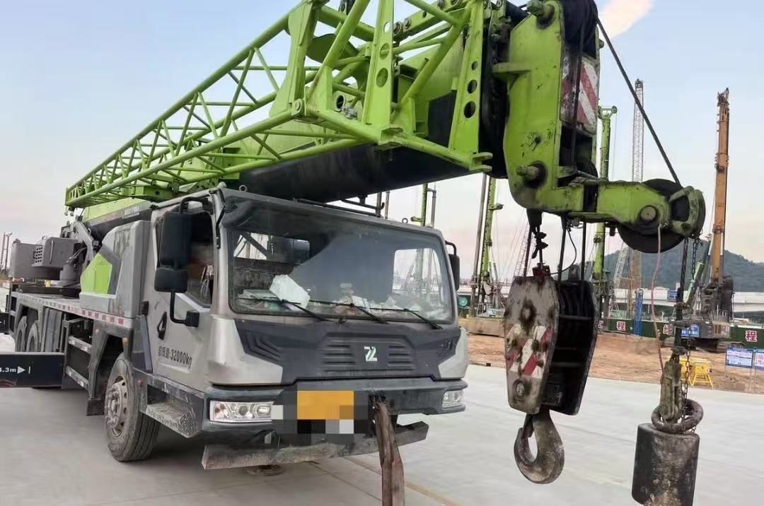 ZOOMLION ZTC300V - Pokretni kran: slika 1 ZOOMLION ZTC300V - Pokretni kran: slika 1