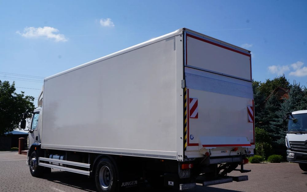 DAF LF 230 18 TON EURO 6 KONTENER 18 PALET ŁAD. 9800 KG WINDA TGM - Kamion sa zatvorenim sandukom: slika 5 DAF LF 230 18 TON EURO 6 KONTENER 18 PALET ŁAD. 9800 KG WINDA TGM - Kamion sa zatvorenim sandukom: slika 5