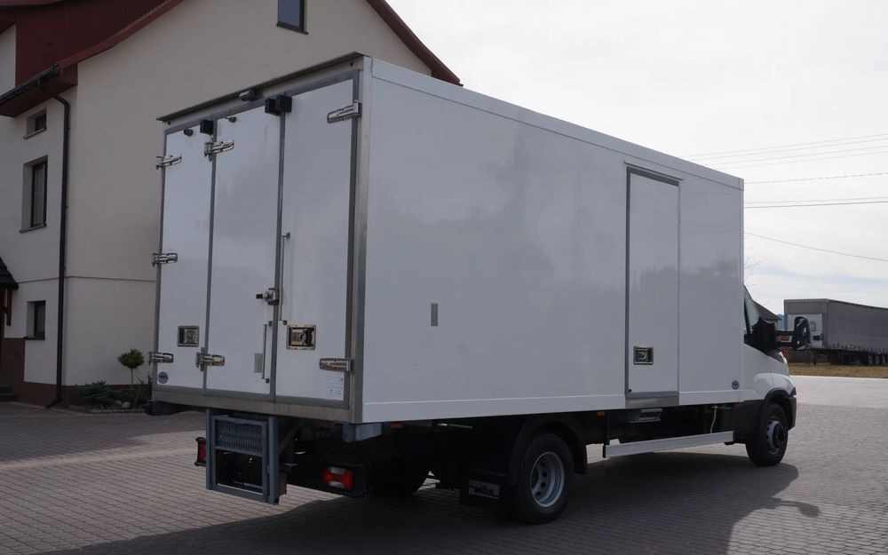 Iveco DAILY 70c17 CHŁODNIA 5 m Thermo king V-500 MAX Wzorowy Stan - Hladnjača: slika 5 Iveco DAILY 70c17 CHŁODNIA 5 m Thermo king V-500 MAX Wzorowy Stan - Hladnjača: slika 5