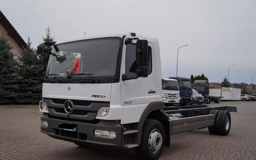 Mercedes-Benz ATEGO 1522 EURO 5 RAMA DO ZABUDOWY 1524 - Kamion sa golom šasijom i zatvorenom kabinom: slika 2 Mercedes-Benz ATEGO 1522 EURO 5 RAMA DO ZABUDOWY 1524 - Kamion sa golom šasijom i zatvorenom kabinom: slika 2