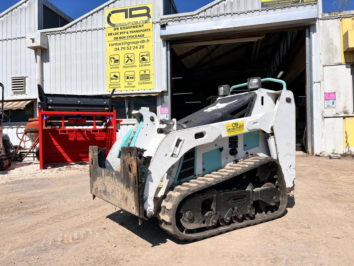 Bobcat MT55 MINI CHARGEUSE SKID A CHENILLE - Kompaktni utovarivač guseničar: slika 1 Bobcat MT55 MINI CHARGEUSE SKID A CHENILLE - Kompaktni utovarivač guseničar: slika 1