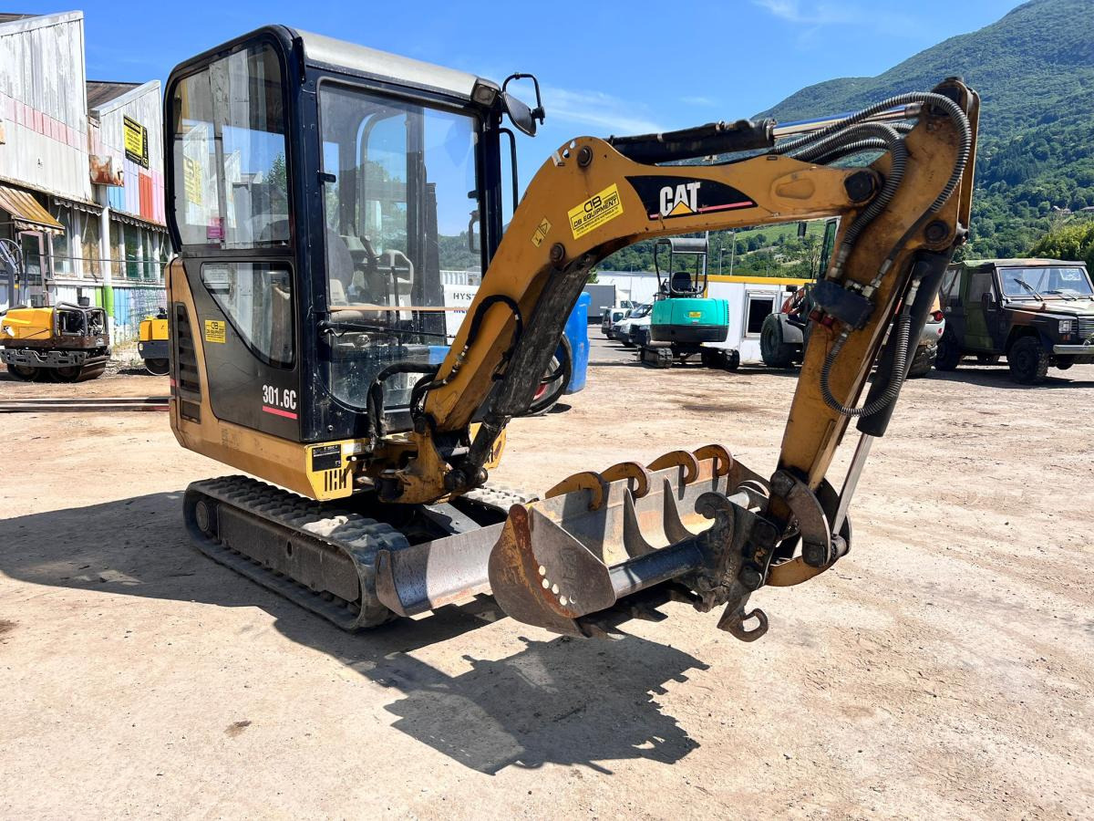 Caterpillar 301.6C MINIPELLE 1,7T (NET DE TVA) - Mini bager: slika 5 Caterpillar 301.6C MINIPELLE 1,7T (NET DE TVA) - Mini bager: slika 5