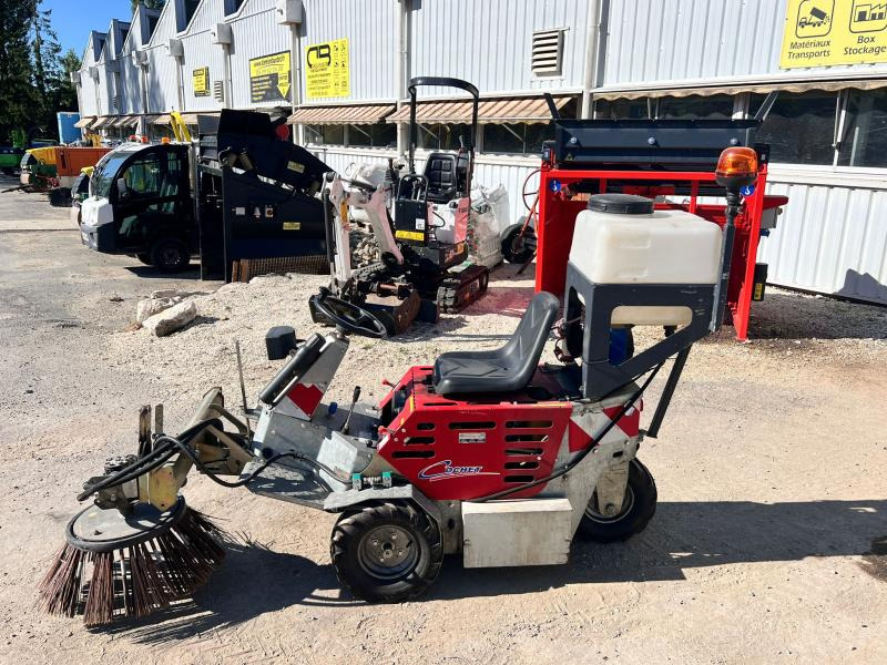 Cochet Balayeuse de désherbage automotrice Gecko (NET DE TVA) - Industrijska mašina za metenje: slika 2 Cochet Balayeuse de désherbage automotrice Gecko (NET DE TVA) - Industrijska mašina za metenje: slika 2