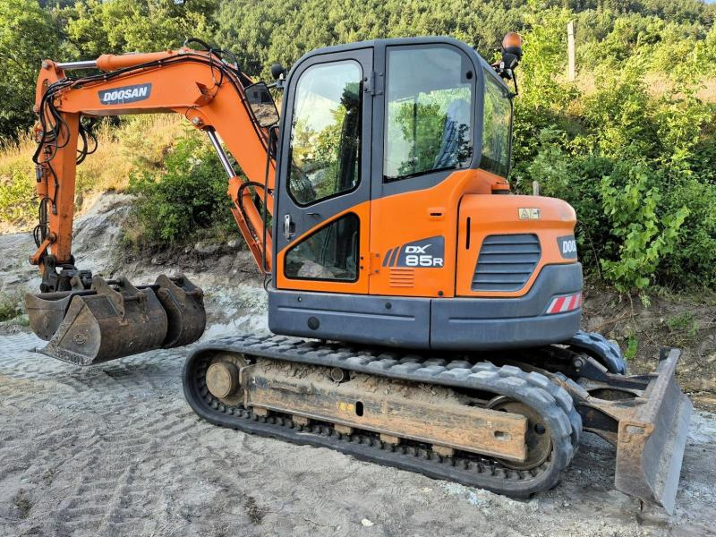 Doosan DX85R-3 PELLE A CHENILLES 8,5T - Bager guseničar: slika 2 Doosan DX85R-3 PELLE A CHENILLES 8,5T - Bager guseničar: slika 2