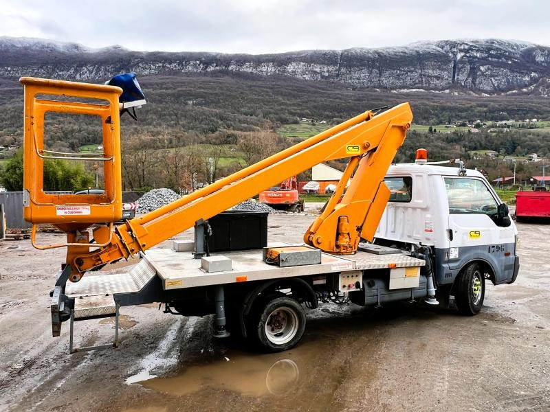 Mazda Bongo Fourgon Nacelle 14,5m - Vazdušna platforma, Dostavno vozilo: slika 5 Mazda Bongo Fourgon Nacelle 14,5m - Vazdušna platforma, Dostavno vozilo: slika 5