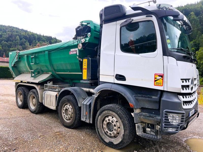 Mercedes Arocs CAMION BENNE 8x4 460cv 11L Euro6 - Istovarivač: slika 2 Mercedes Arocs CAMION BENNE 8x4 460cv 11L Euro6 - Istovarivač: slika 2