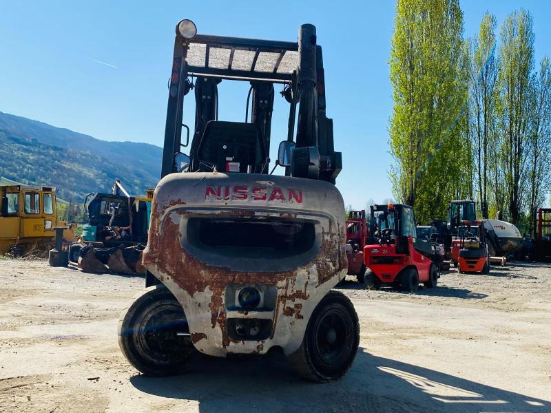 NISSAN FGD02A30Q Chariot élévateur - Dizel viljuškar: slika 4 NISSAN FGD02A30Q Chariot élévateur - Dizel viljuškar: slika 4