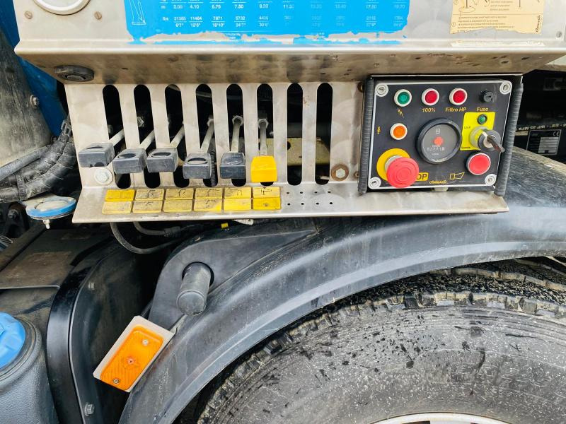 Istovarivač, Kamion sa dizalicom RENAULT KERAX 8x4 520 BIBENNE CIF GRUE CORMACH: slika 17 Istovarivač, Kamion sa dizalicom RENAULT KERAX 8x4 520 BIBENNE CIF GRUE CORMACH: slika 17