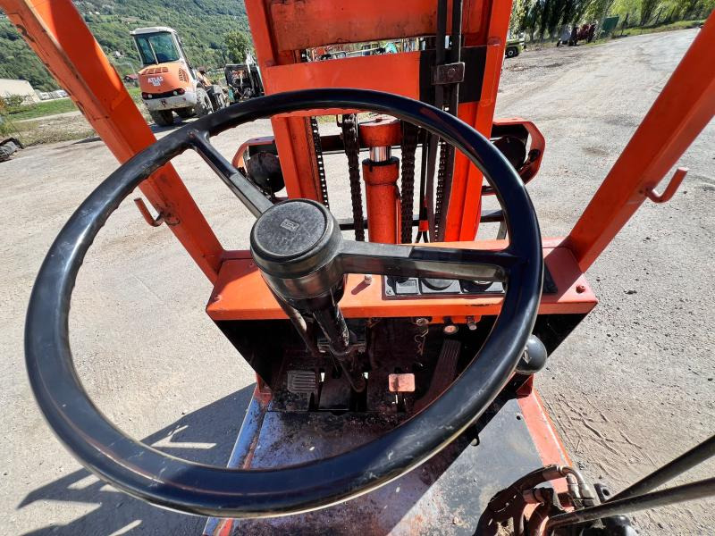 Toyota FN700 Chariot élévateur à gaz 700Kg - Gasni viljuškar: slika 5 Toyota FN700 Chariot élévateur à gaz 700Kg - Gasni viljuškar: slika 5