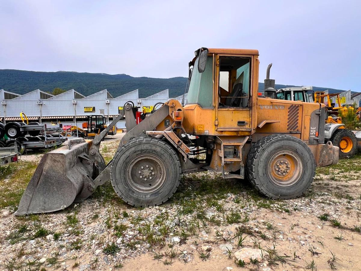 Volvo L 50 E CHARGEUSE A PNEUS 10T - Utovarivač točkaš: slika 3 Volvo L 50 E CHARGEUSE A PNEUS 10T - Utovarivač točkaš: slika 3