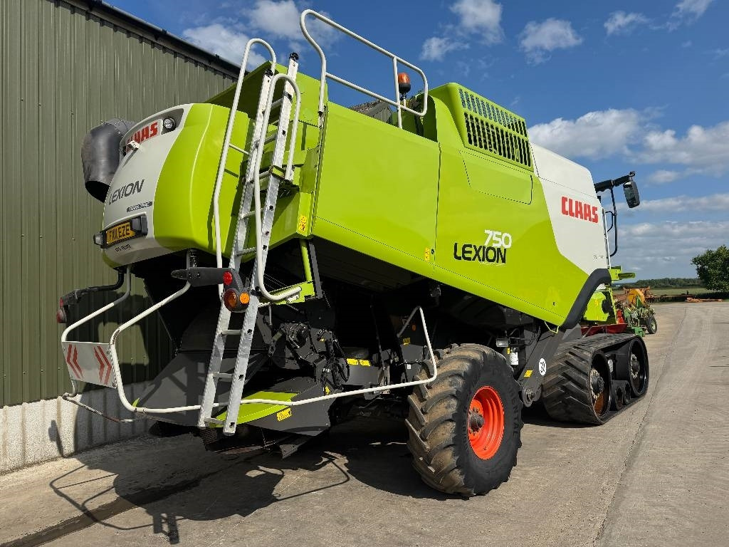 Claas Lexion 750TT APS Hybrid c/w V900 Header - Kombinovani kombajn: slika 4 Claas Lexion 750TT APS Hybrid c/w V900 Header - Kombinovani kombajn: slika 4