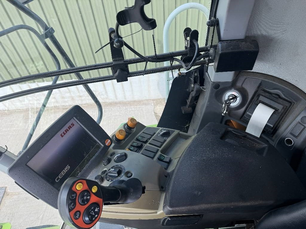 Kombinovani kombajn Claas Lexion 750TT APS Hybrid c/w V900 Header: slika 23