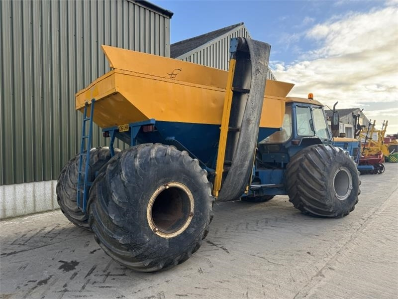Ford Ford 8210 Self Propelled Gravel Cart - Traktor: slika 4 Ford Ford 8210 Self Propelled Gravel Cart - Traktor: slika 4
