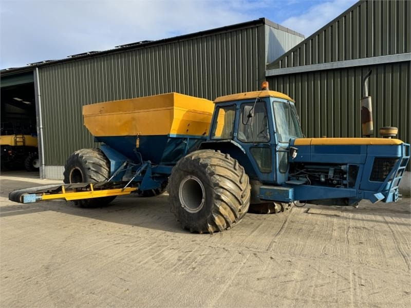 Ford Ford 8210 Self Propelled Gravel Cart - Traktor: slika 5 Ford Ford 8210 Self Propelled Gravel Cart - Traktor: slika 5