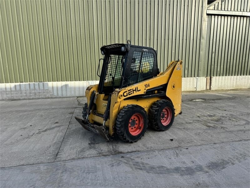 Gehl R165 Skid Steer - Mini utovarivač: slika 1 Gehl R165 Skid Steer - Mini utovarivač: slika 1