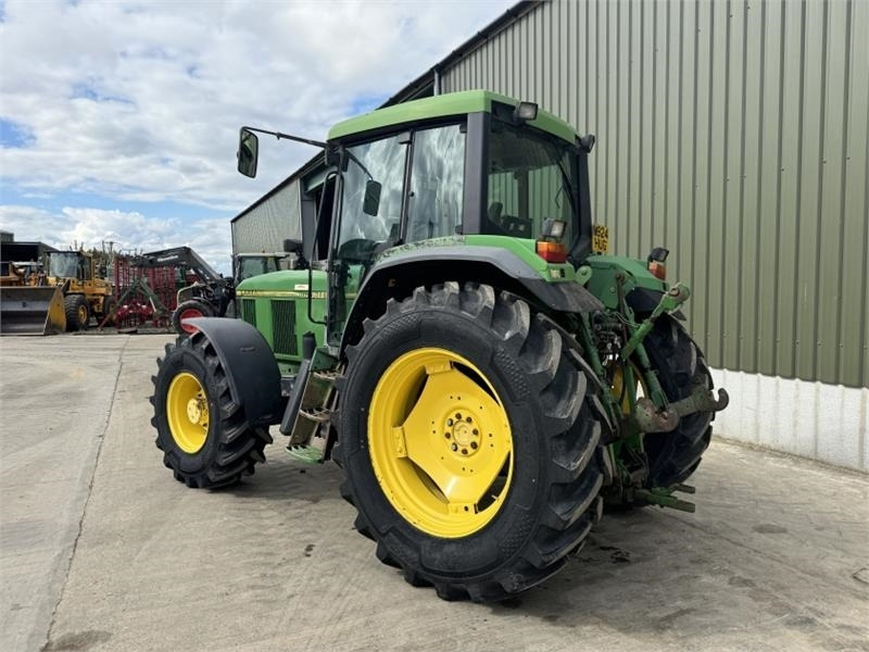 John Deere John Deere 6800 Tractor - Traktor: slika 2 John Deere John Deere 6800 Tractor - Traktor: slika 2
