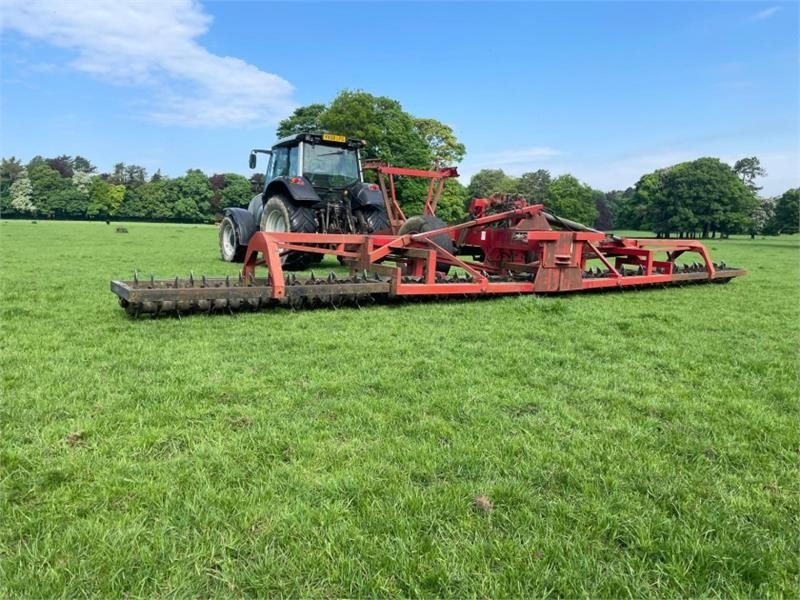 K-Two K-Two AE-RO II 9.6 Meter Grassland Aerator - Oprema za prevrtanje i razlaganje: slika 1 K-Two K-Two AE-RO II 9.6 Meter Grassland Aerator - Oprema za prevrtanje i razlaganje: slika 1