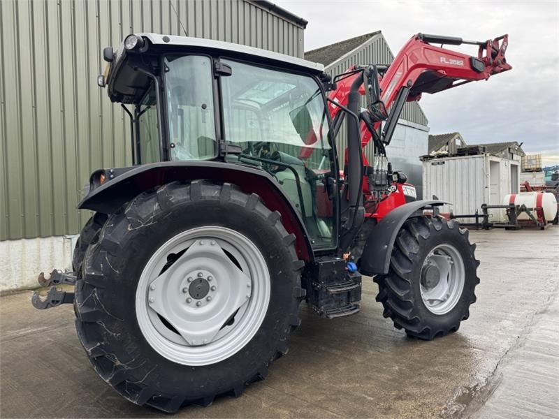 Massey Ferguson 4710 c/w FL.3522 Loader **Low Hours** - Traktor: slika 4 Massey Ferguson 4710 c/w FL.3522 Loader **Low Hours** - Traktor: slika 4