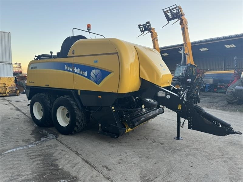 New Holland New Holland BB9060 Baler - Balirka za kockaste bale: slika 4 New Holland New Holland BB9060 Baler - Balirka za kockaste bale: slika 4