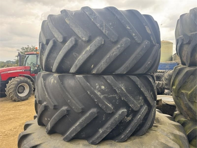 John Deere 8000 R Series 600 and 710 Wheels and Tyre's - Poljoprivredna mašina: slika 4 John Deere 8000 R Series 600 and 710 Wheels and Tyre's - Poljoprivredna mašina: slika 4