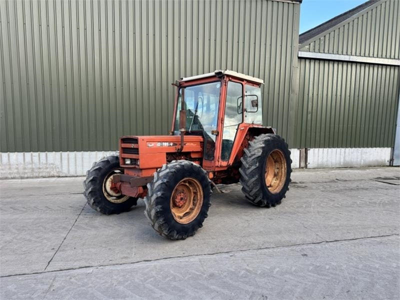 Renault 781-4 4WD Tractor - Traktor: slika 1 Renault 781-4 4WD Tractor - Traktor: slika 1