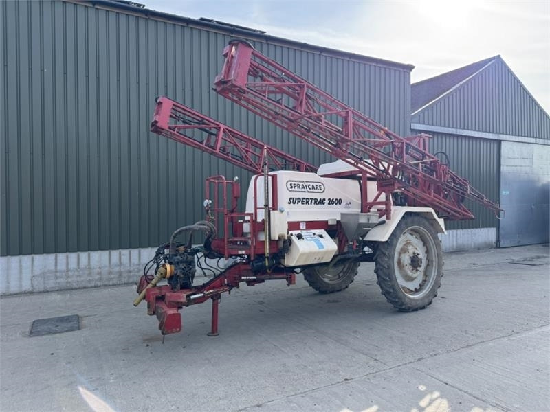 Spraycare Supertrac Spraycare Supertrac 2600L 24m - Prskalica montirana na traktor: slika 1 Spraycare Supertrac Spraycare Supertrac 2600L 24m - Prskalica montirana na traktor: slika 1