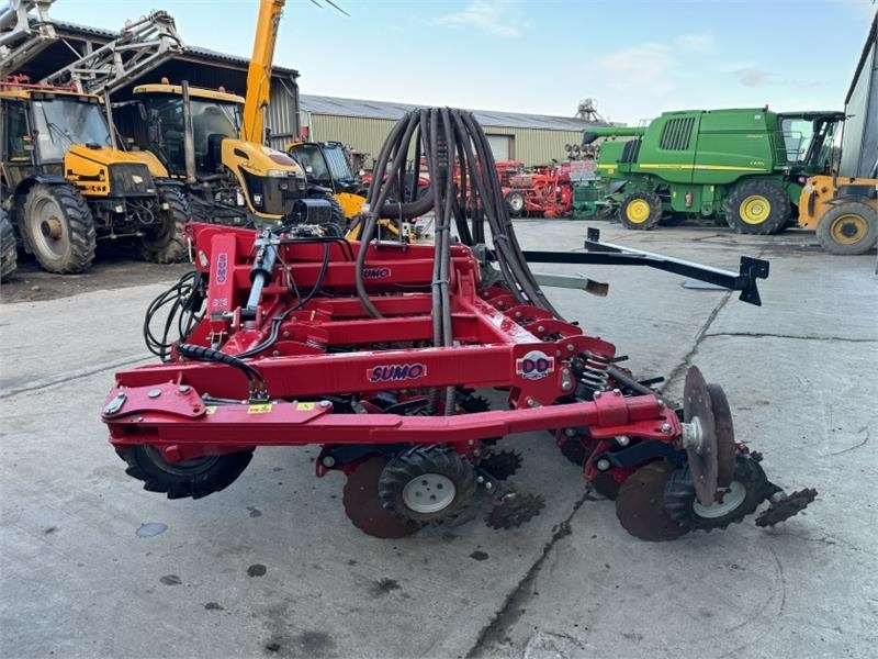 Sumo Sumo DD4 Seed Drill c/w Front Tank - Kombinovana mašina za setvu: slika 3 Sumo Sumo DD4 Seed Drill c/w Front Tank - Kombinovana mašina za setvu: slika 3