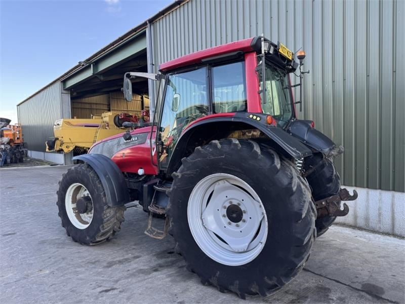 Valtra T151 Tractor - Traktor: slika 4 Valtra T151 Tractor - Traktor: slika 4