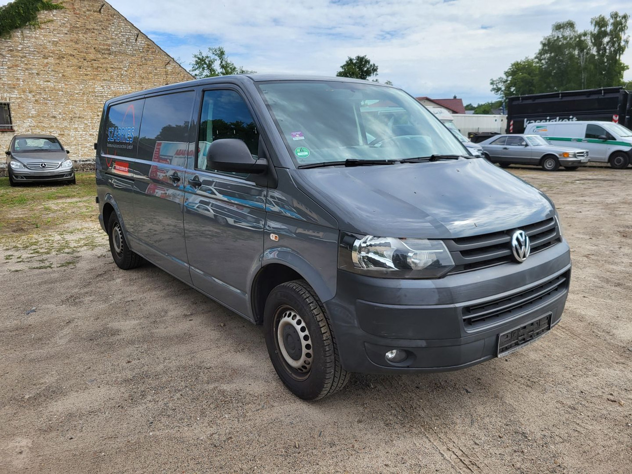 VOLKSWAGEN T5 Typ 7J0 - Furgon: slika 2 VOLKSWAGEN T5 Typ 7J0 - Furgon: slika 2