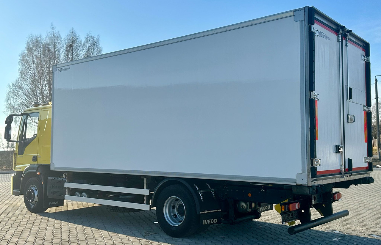 IVECO EUROCARGO 160-280 / CHŁODNIA / 6.1 M DŁUGOŚCI / 15 EUROPALET / AUTOMAT / SYPIALKA / NISKI PRZEBIEG / 16 TON DMC / CARRIER SPALINOWO - ELEKTRYCZNY / 2018 ROK - Hladnjača: slika 4 IVECO EUROCARGO 160-280 / CHŁODNIA / 6.1 M DŁUGOŚCI / 15 EUROPALET / AUTOMAT / SYPIALKA / NISKI PRZEBIEG / 16 TON DMC / CARRIER SPALINOWO - ELEKTRYCZNY / 2018 ROK - Hladnjača: slika 4