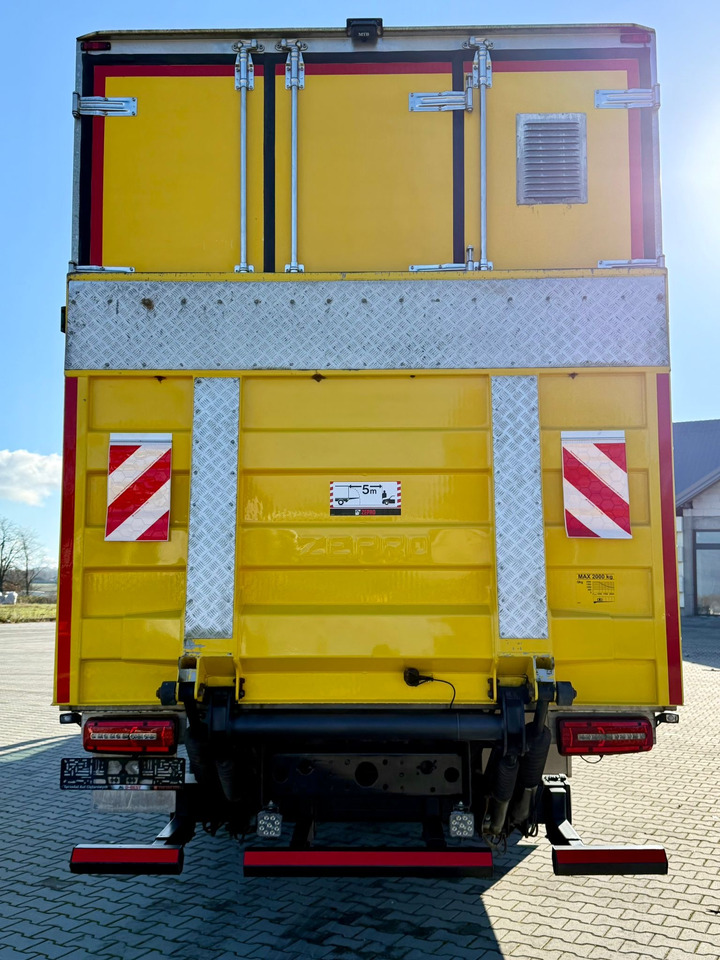 MAN 18.320 / IZOTERMA / GRZANA / WINDA / 20 EUROPALET / AUTOMAT / 170 TYŚ KM / 2021 R / SYPIALKA / CAŁY NA PODUSZKACH / SPROWADZONY / JAK NOWY - Izotermički kamion: slika 5 MAN 18.320 / IZOTERMA / GRZANA / WINDA / 20 EUROPALET / AUTOMAT / 170 TYŚ KM / 2021 R / SYPIALKA / CAŁY NA PODUSZKACH / SPROWADZONY / JAK NOWY - Izotermički kamion: slika 5