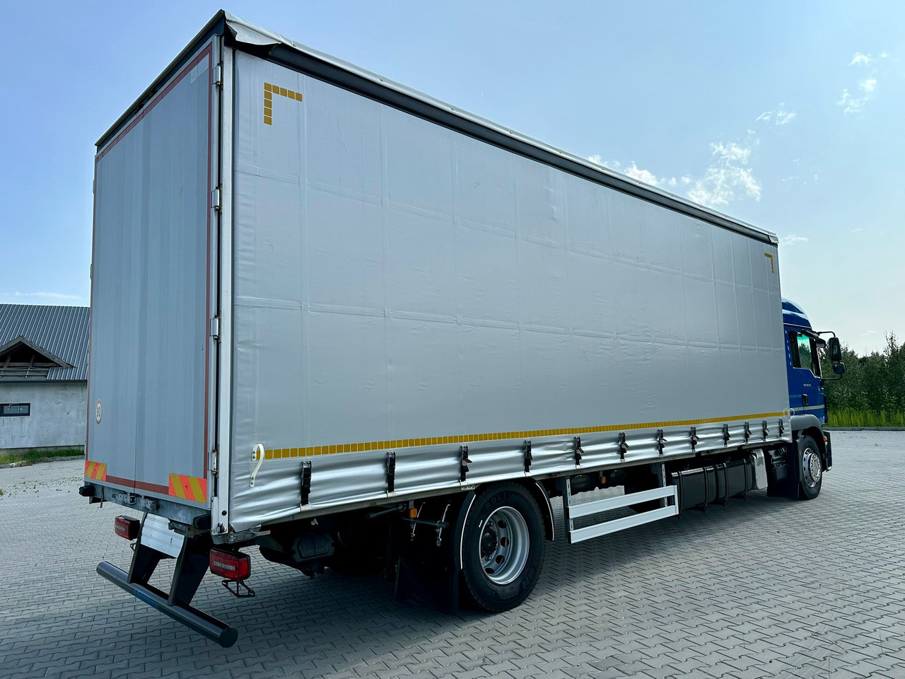 MAN TGM 18.320 / FIRANKA / 20 EUROPALET / 8.3 M DŁUGOŚCI / AUTOMAT / SYPIALKA / 2018 ROK / 9 809 KG ŁADOWNOŚCI - Kamion sa ceradom: slika 4 MAN TGM 18.320 / FIRANKA / 20 EUROPALET / 8.3 M DŁUGOŚCI / AUTOMAT / SYPIALKA / 2018 ROK / 9 809 KG ŁADOWNOŚCI - Kamion sa ceradom: slika 4