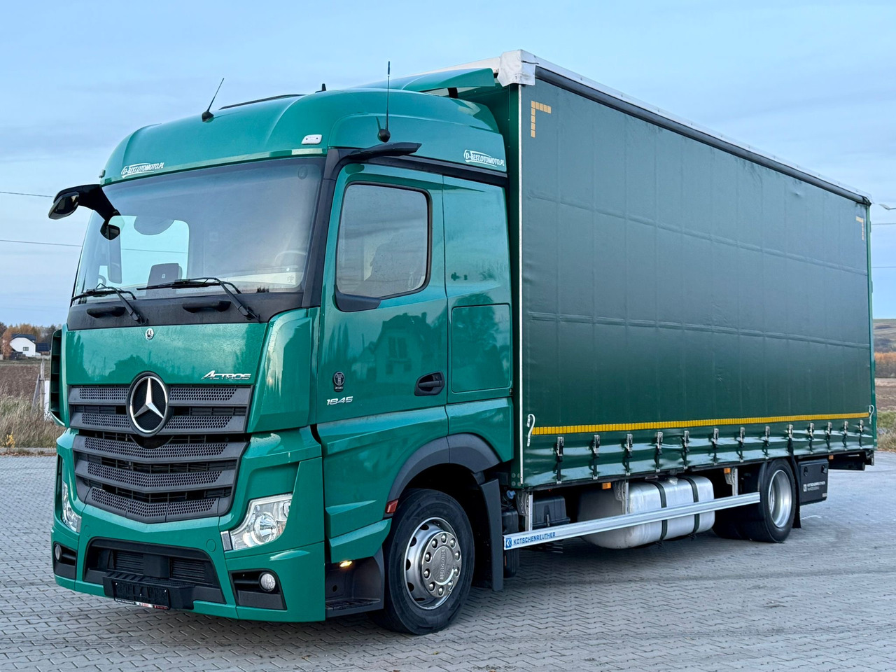 MERCEDES-BENZ ACTROS 1845 / FIRANKA / 19 EUROPALET / DUŻA KABINA / AUTOMAT / 2021 - Kamion sa ceradom: slika 2 MERCEDES-BENZ ACTROS 1845 / FIRANKA / 19 EUROPALET / DUŻA KABINA / AUTOMAT / 2021 - Kamion sa ceradom: slika 2