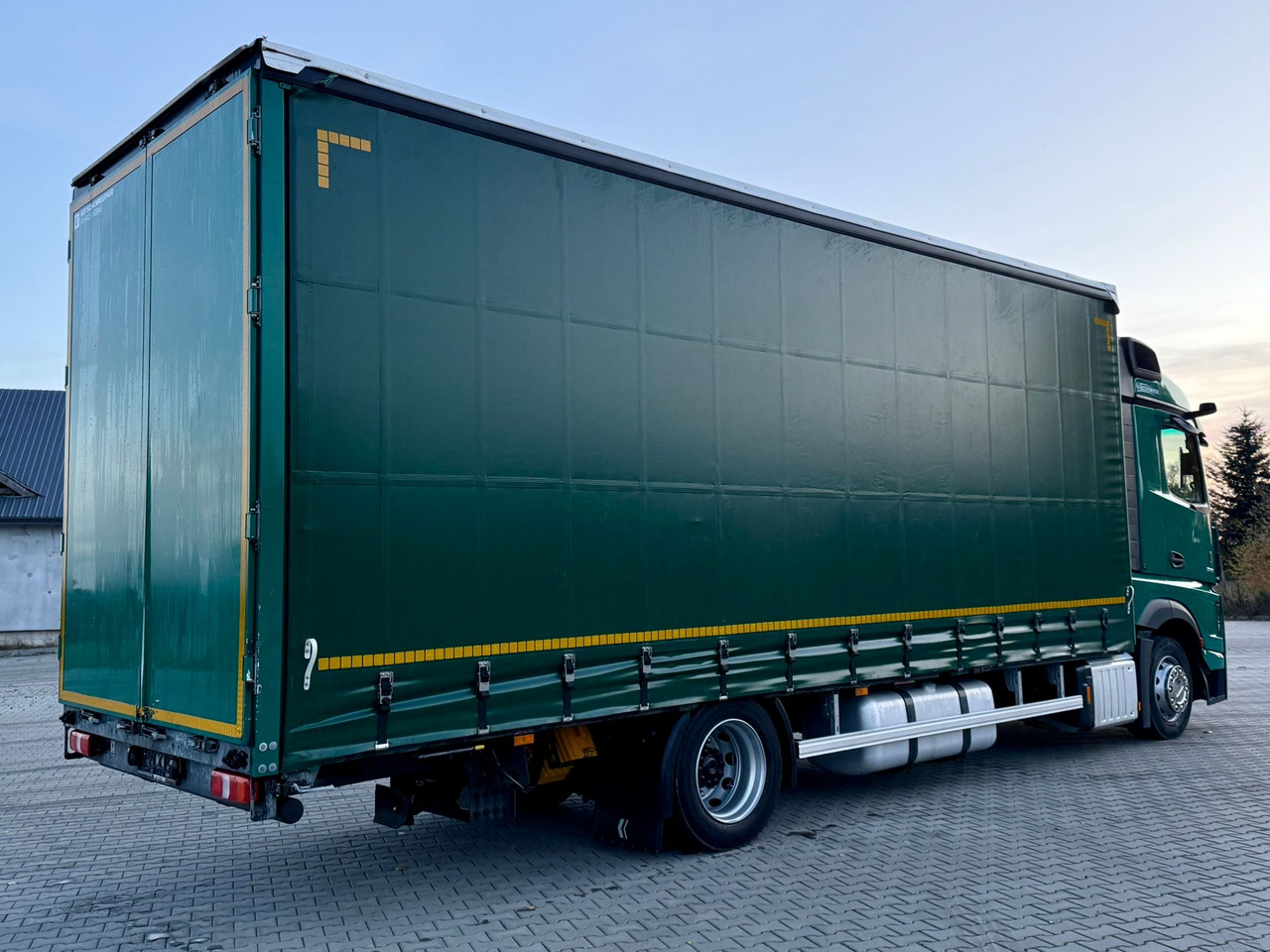 MERCEDES-BENZ ACTROS 1845 / FIRANKA / 19 EUROPALET / DUŻA KABINA / AUTOMAT / 2021 - Kamion sa ceradom: slika 4 MERCEDES-BENZ ACTROS 1845 / FIRANKA / 19 EUROPALET / DUŻA KABINA / AUTOMAT / 2021 - Kamion sa ceradom: slika 4