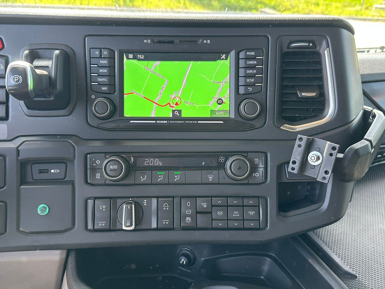 Kamion sa ceradom SCANIA R410 / FIRANKA / 21 EUROPALET / 8.5 M DŁUGOŚCI / 6x2 / PODWIESZA: slika 26