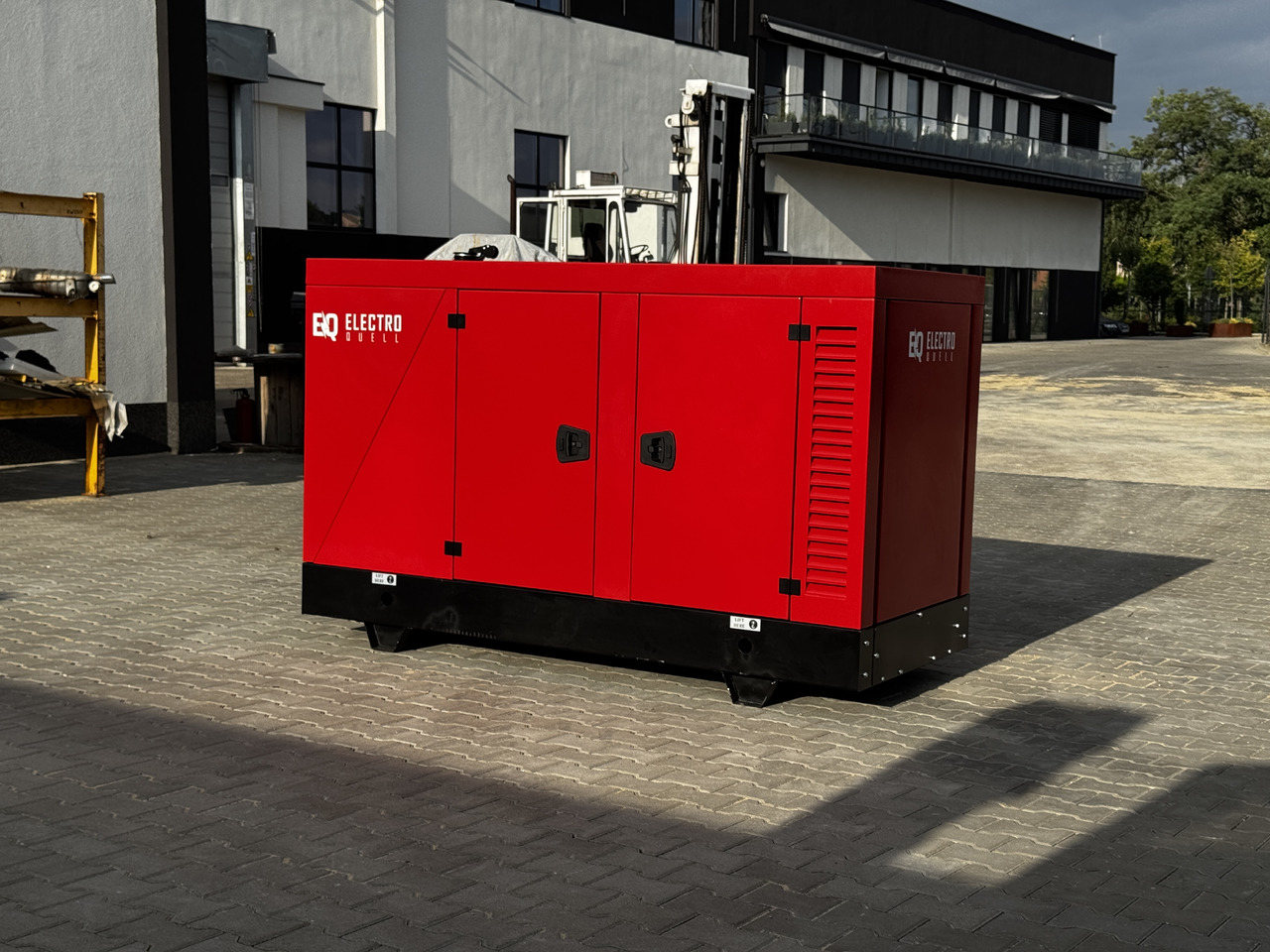 IVECO 30 kVA / 24 kW - Set generatora: slika 2 IVECO 30 kVA / 24 kW - Set generatora: slika 2