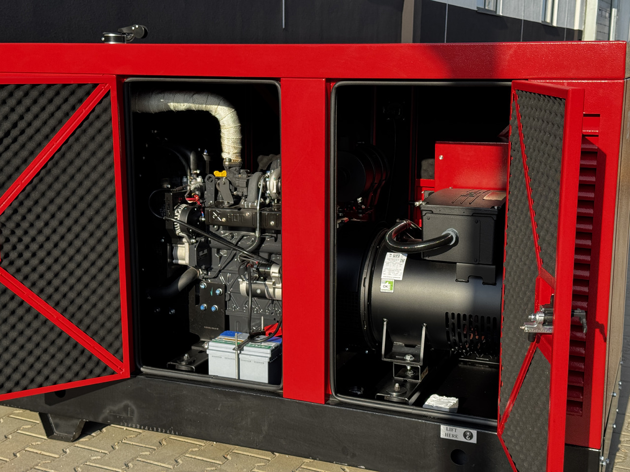 IVECO 50 kVA / 40 kW - Set generatora: slika 5 IVECO 50 kVA / 40 kW - Set generatora: slika 5