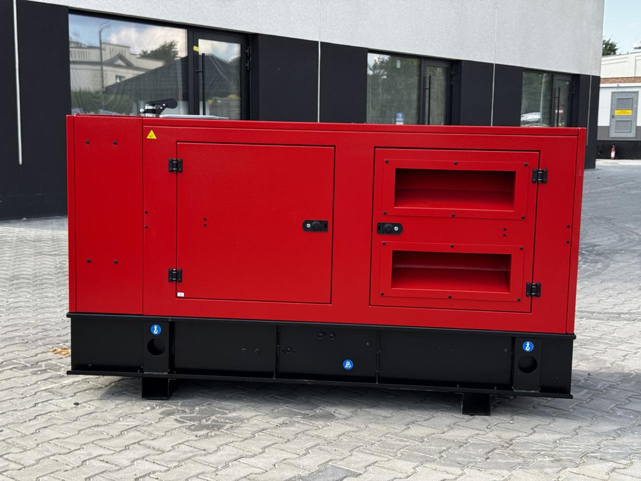 IVECO 80 kVA / 65 kW - Set generatora: slika 4 IVECO 80 kVA / 65 kW - Set generatora: slika 4