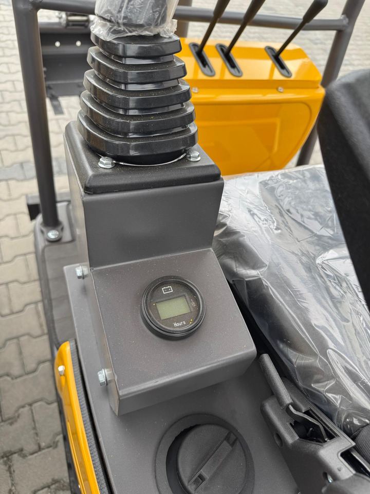 KUBOTA Diesel Mini excavator 1.2 Tons - Müller Machinery MB 12 - SH - Mini bager: slika 3 KUBOTA Diesel Mini excavator 1.2 Tons - Müller Machinery MB 12 - SH - Mini bager: slika 3