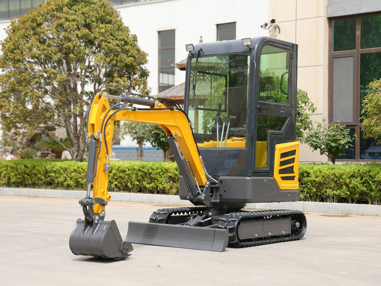 KUBOTA Diesel Mini excavator 1.8 Ton - Müller Machinery MB 18 - KSH - Mini bager: slika 2 KUBOTA Diesel Mini excavator 1.8 Ton - Müller Machinery MB 18 - KSH - Mini bager: slika 2