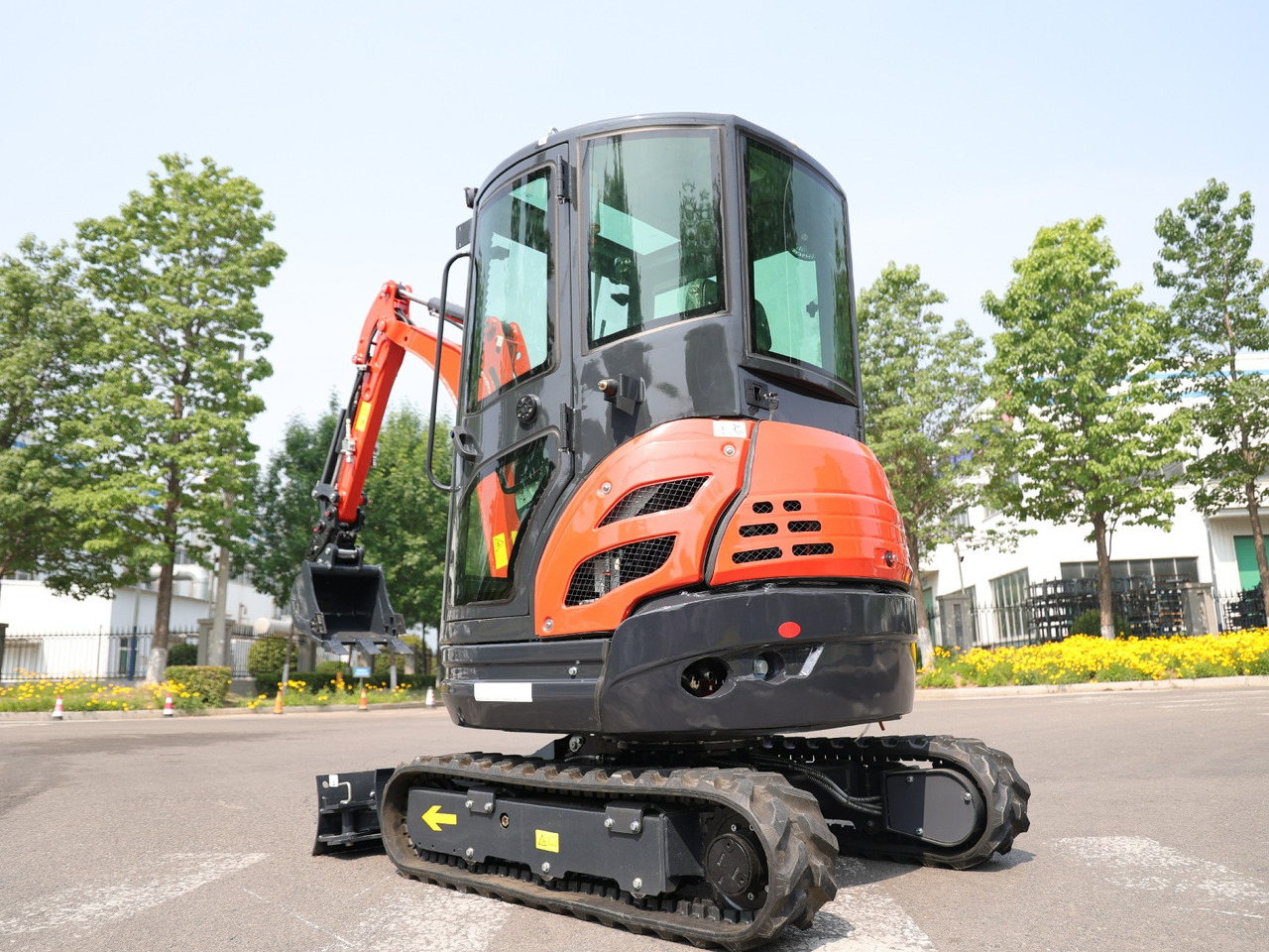 KUBOTA Diesel Mini excavator 2.5 Ton - Müller Machinery MB 25 Plus - VKSH - Mini bager: slika 4 KUBOTA Diesel Mini excavator 2.5 Ton - Müller Machinery MB 25 Plus - VKSH - Mini bager: slika 4