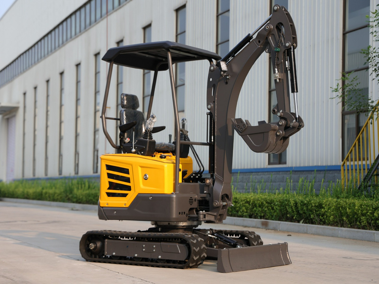 KUBOTA Diesel Mini excavator 2 Ton - Müller machinery MB 20 - SH - Mini bager: slika 4 KUBOTA Diesel Mini excavator 2 Ton - Müller machinery MB 20 - SH - Mini bager: slika 4
