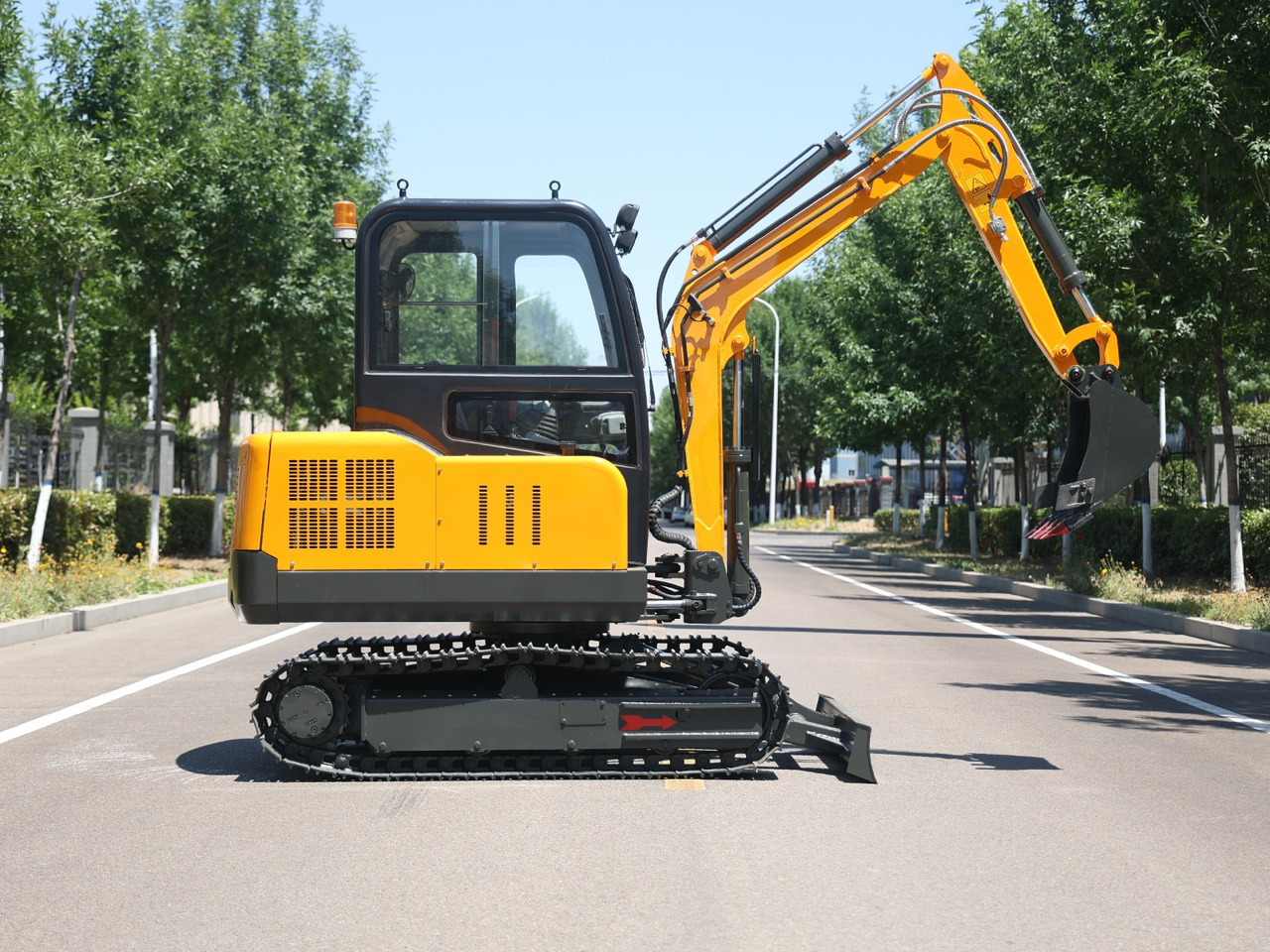 KUBOTA Diesel Mini excavator 4 ton - Müller Machinery MB 40 - KSH - Mini bager: slika 2 KUBOTA Diesel Mini excavator 4 ton - Müller Machinery MB 40 - KSH - Mini bager: slika 2