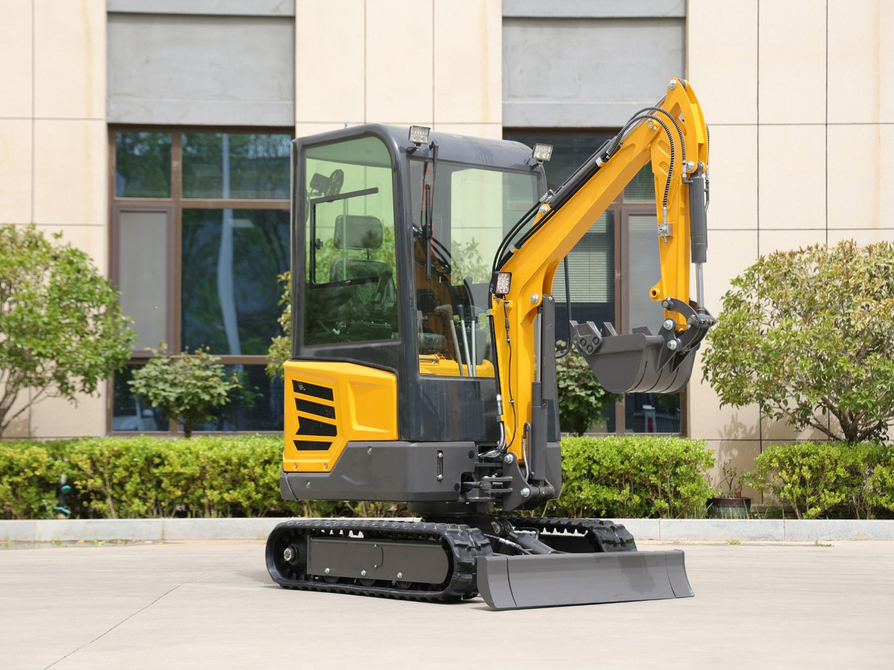 Müller Machinery Diesel Mini excavator 1.8 Ton - Müller Machinery MB 18 - KSH Laidong KB385B Motor - Mini bager: slika 3 Müller Machinery Diesel Mini excavator 1.8 Ton - Müller Machinery MB 18 - KSH Laidong KB385B Motor - Mini bager: slika 3