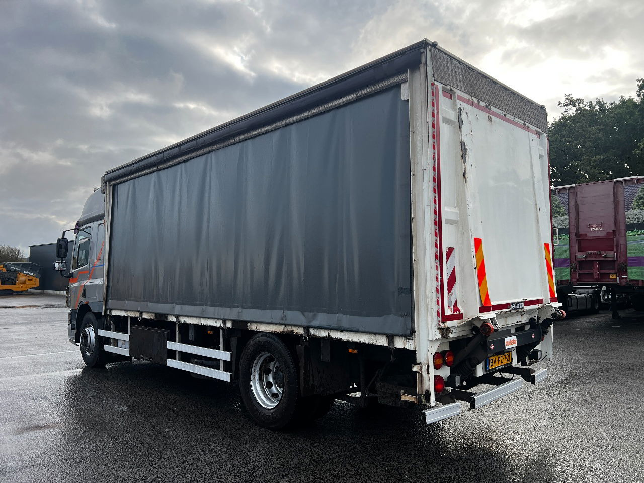 DAF CF 75.250 SC, Euro 5 - Kamion sa ceradom: slika 4 DAF CF 75.250 SC, Euro 5 - Kamion sa ceradom: slika 4