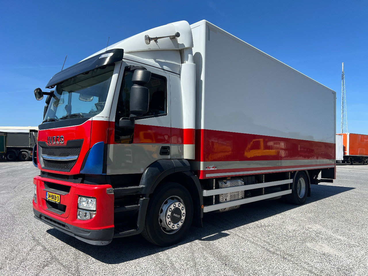 Iveco Stralis 310 AD, 19Ton, Euro 6 - Kamion sa zatvorenim sandukom: slika 1 Iveco Stralis 310 AD, 19Ton, Euro 6 - Kamion sa zatvorenim sandukom: slika 1