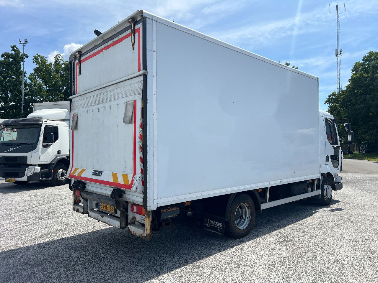 Renault Midliner 160 Manual - Kamion sa zatvorenim sandukom: slika 3 Renault Midliner 160 Manual - Kamion sa zatvorenim sandukom: slika 3